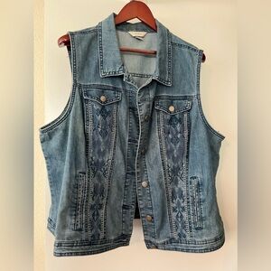 Like New Feminine Denim Vest